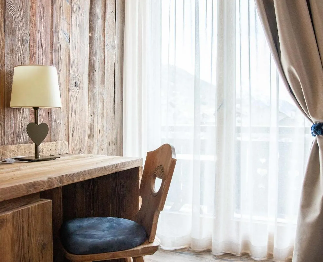 Hotel La Montanina 리비뇨 3*,